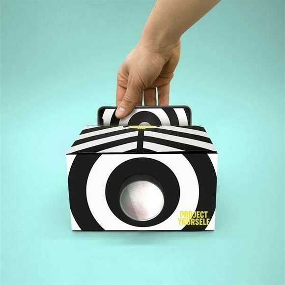 Luckies of London Project Yourself LO-FI Smartphone projector - Picture 2 of 3